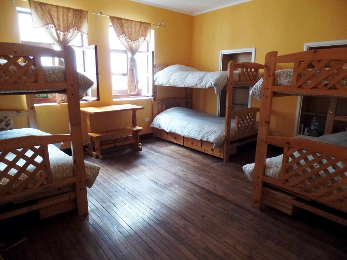 Hostel Revolution Quito Extérieur photo