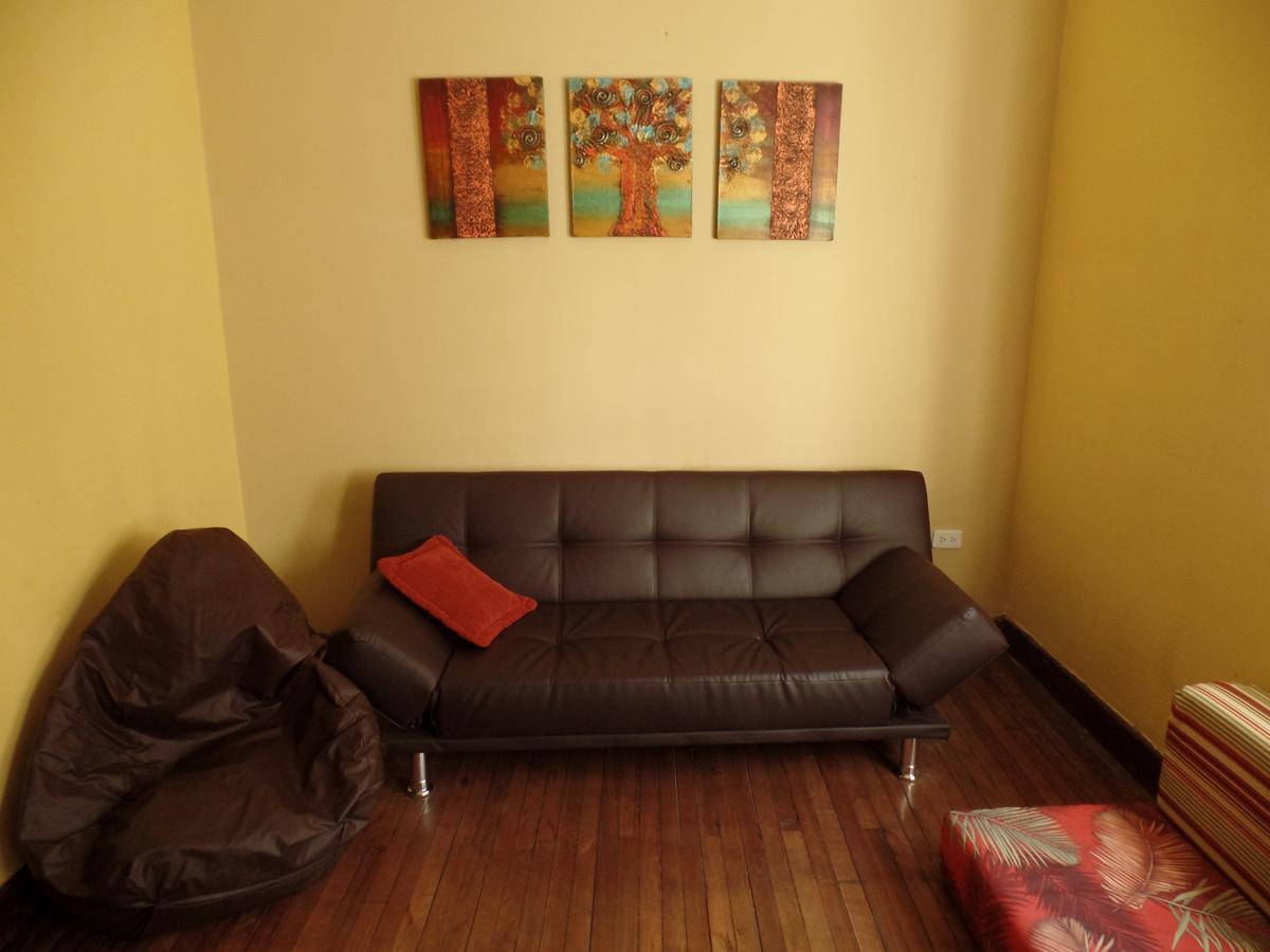Hostel Revolution Quito Extérieur photo