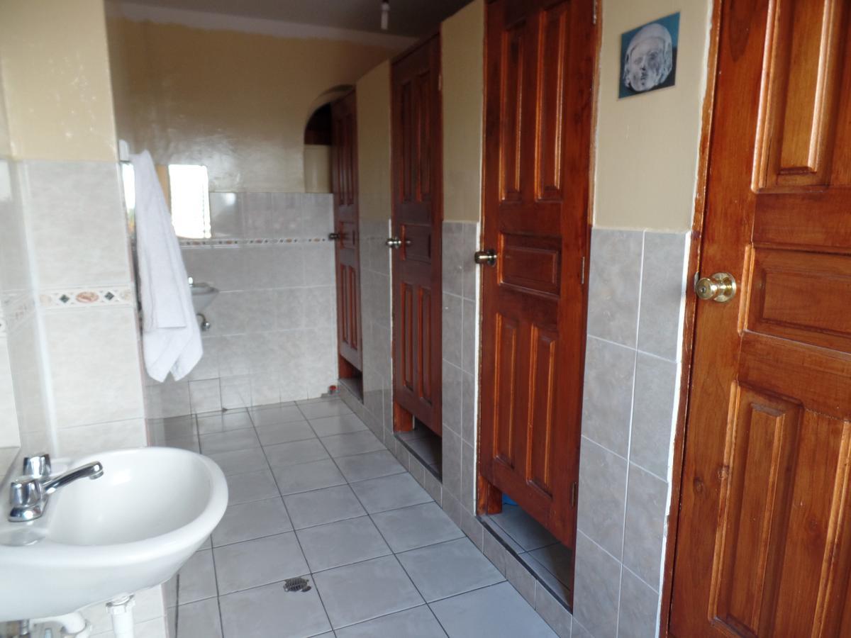 Hostel Revolution Quito Extérieur photo